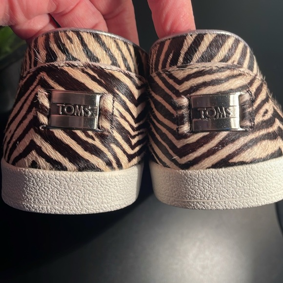 TOMS Women's Zebra Print Slip-On Shoes Size 9 W - Picture 5 of 6